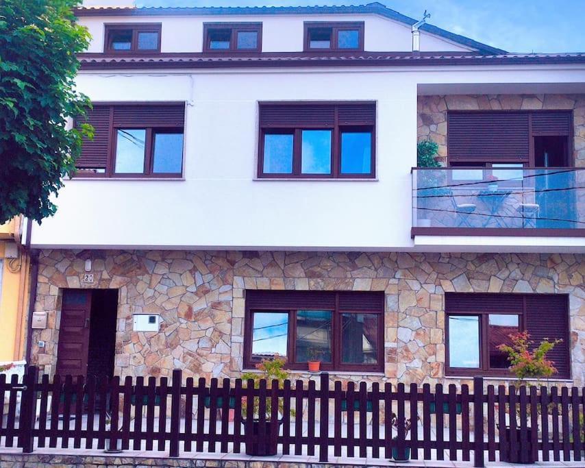 La Casa Del Arbol Apartment Corcubión Екстериор снимка