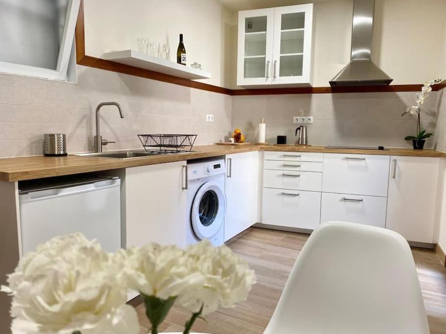 La Casa Del Arbol Apartment Corcubión Екстериор снимка